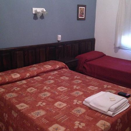 Hotel Gure Echea 비야카를로스파스 객실 사진